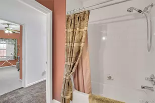 15555 E 40th Ave, Denver, CO 80239 - Photo 18