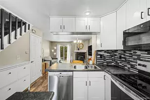 8198 S Columbine Ct, Centennial, CO 80122 - Photo 8