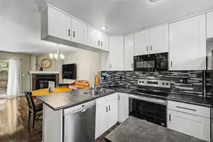 8198 S Columbine Ct, Centennial, CO 80122 - Photo 10