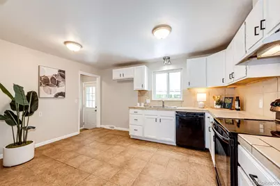 6724 S Ash Way, Centennial, CO 80122 - Photo 10