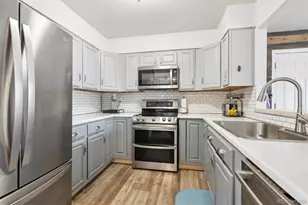 3660 S Ouray Cir, Aurora, CO 80013 - Photo 10