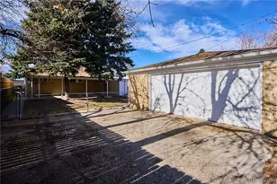 2040 Moline St, Aurora, CO 80010 - Photo 46