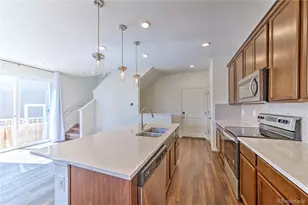 6253 N Liverpool St, Aurora, CO 80019 - Photo 6