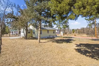 347 W Rafferty Gardens Avenue, Littleton, CO 80120 - Photo 2