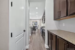 4862 S Versailles Ct, Aurora, CO 80015 - Photo 8