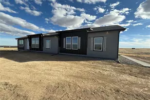 57654 E Harvard Pl, Strasburg, CO 80136 - Photo 2