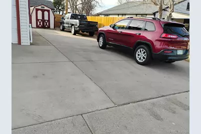 6081 E 61st Avenue, Commerce City, CO 80022 - Photo 14