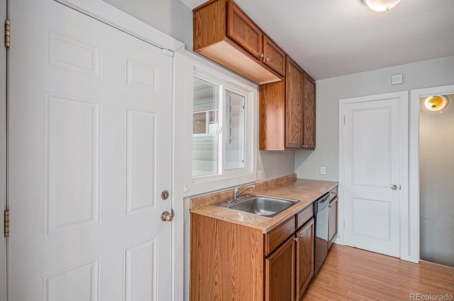 10525 Montview Blvd, Denver CO  80010-2334 exterior
