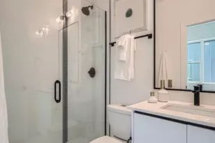 2118 Applewood Dr, Lakewood, CO 80215 - Photo 4