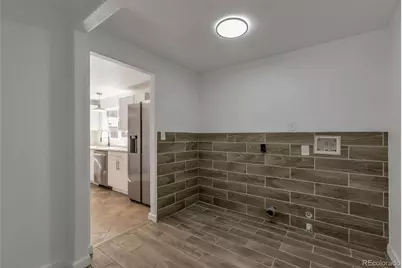 1172 Iola Street, Aurora, CO 80010 - Photo 6