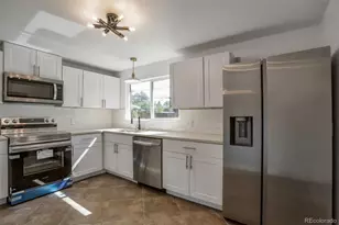 1172 Iola St, Aurora, CO 80010 - Photo 4
