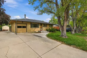 13587 W 22nd Pl, Golden, CO 80401 - Photo 2