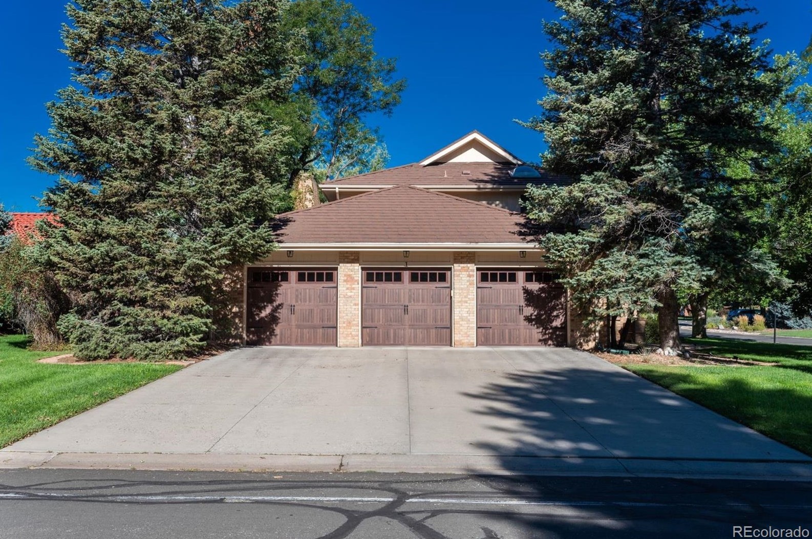 1 Columbine Ln, Littleton, CO 80123-6633