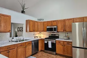 808 Idalia St, Aurora, CO 80011 - Photo 6