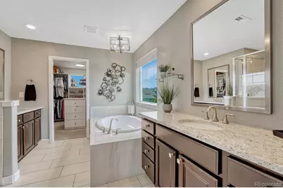 8055 S Vandriver Way, Aurora, CO 80016 - Photo 26