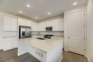 12769 W Glasgow Pl, Littleton, CO 80127 - Photo 6