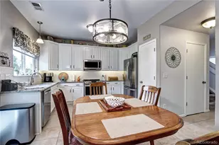 10554 Tracewood Cir, Highlands Ranch, CO 80130 - Photo 6