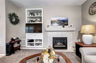 10554 Tracewood Cir, Highlands Ranch, CO 80130 - Photo 4