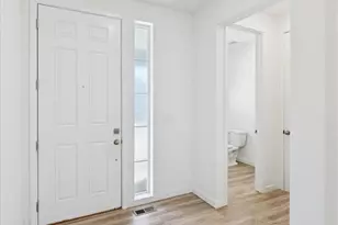 10983 Uvalda St, Commerce City, CO 80022 - Photo 4