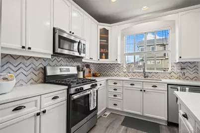 10504 Victor Street, Commerce City, CO 80022 - Photo 12