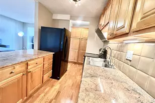 2 Adams St, Denver, CO 80206 - Photo 12