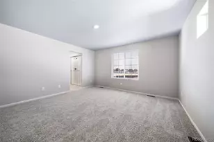 22382 E 38th Pl, Aurora, CO 80019 - Photo 24