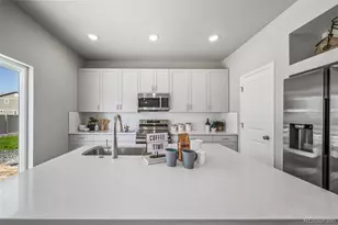 22382 E 38th Pl, Aurora, CO 80019 - Photo 4