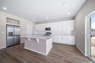 22382 E 38th Pl, Aurora, CO 80019 - Photo 6