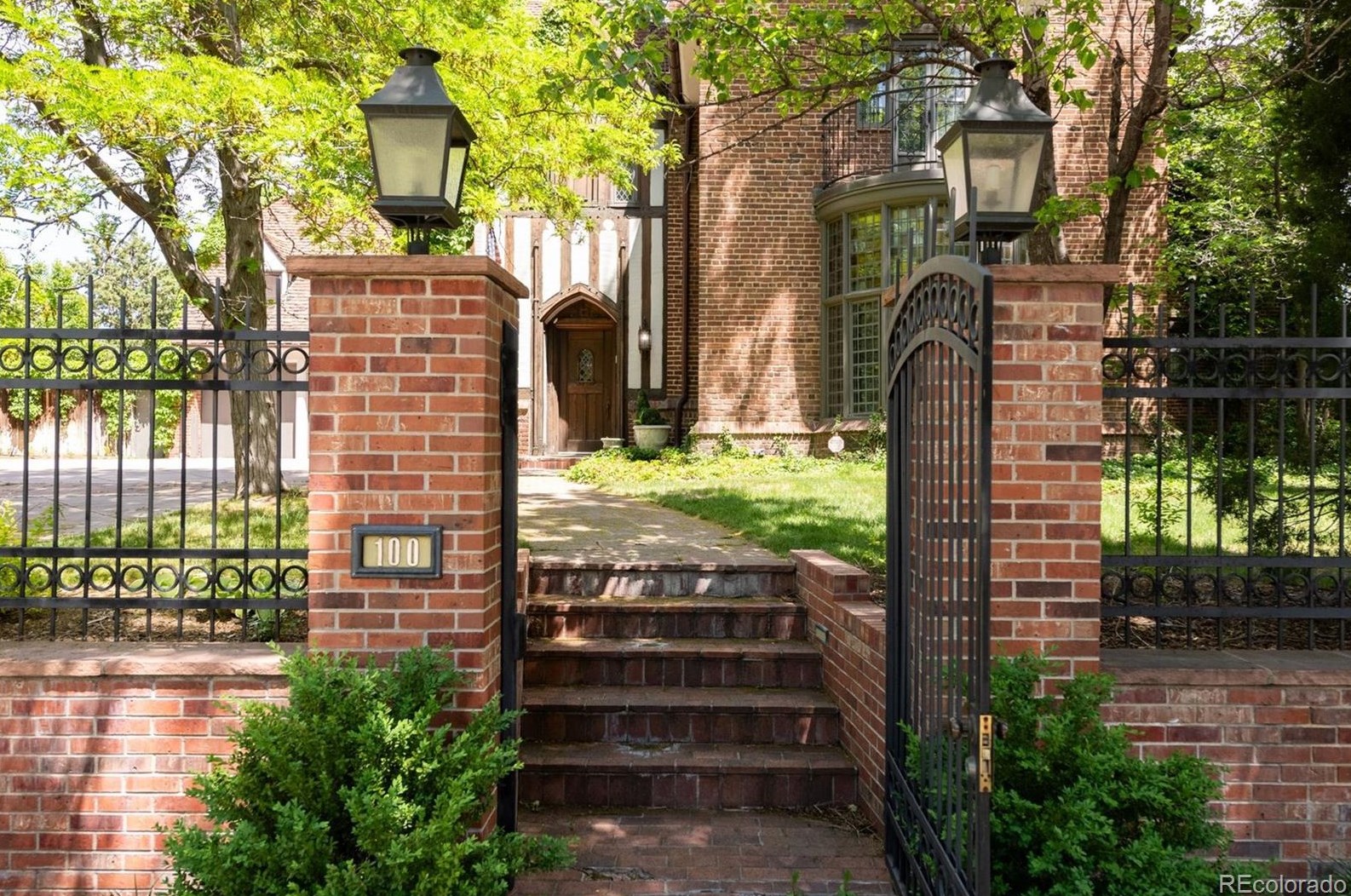 100 Gaylord St, Denver, CO 80206-4609