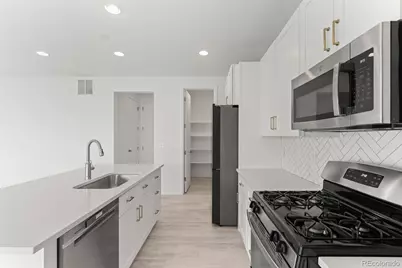 24281 E 40th Avenue, Aurora, CO 80019 - Photo 12