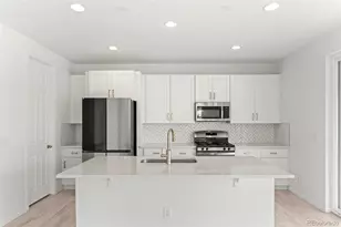 24281 E 40th Ave, Aurora, CO 80019 - Photo 14