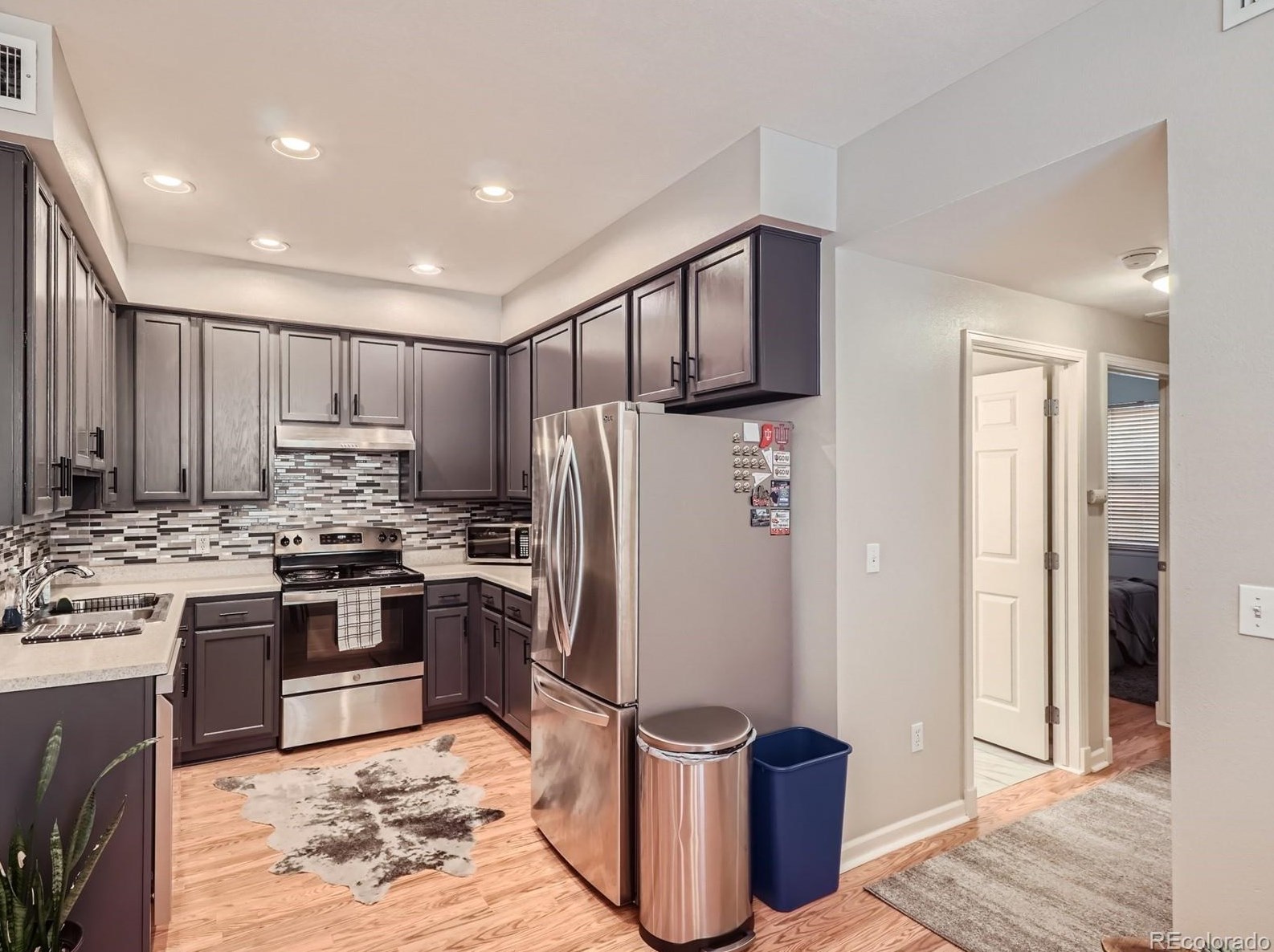 2743 Roslyn St, Denver CO  80231-6050 exterior