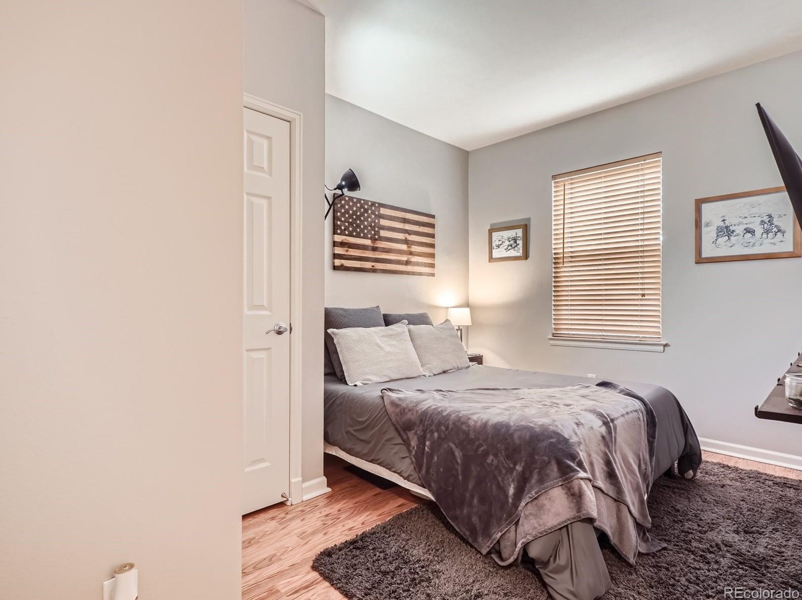 2743 Roslyn St, Denver CO  80231-6050 exterior
