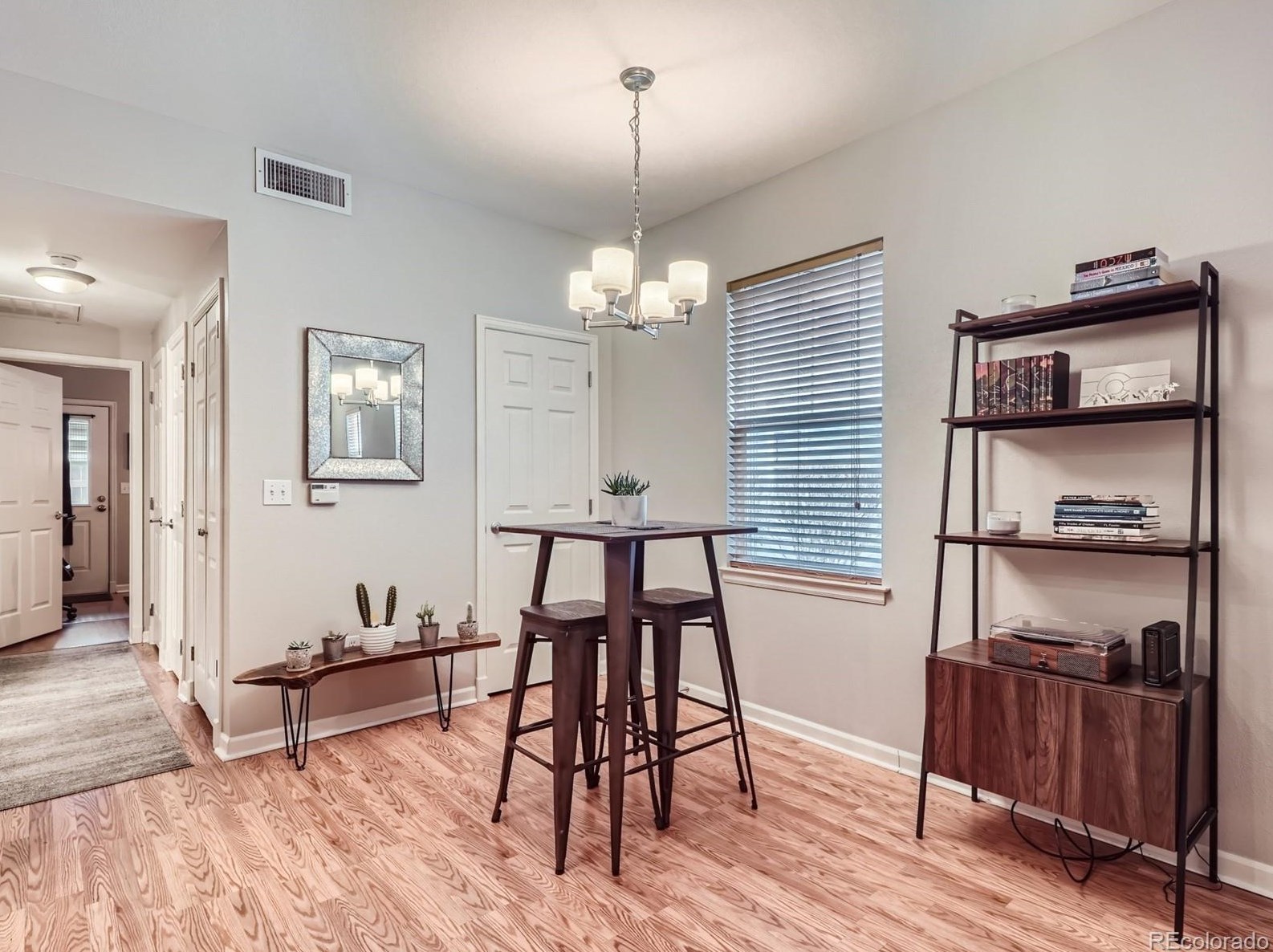 2743 Roslyn St, Denver CO  80231-6050 exterior