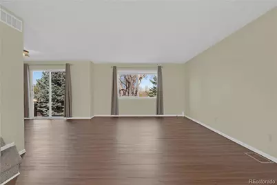 5335 S Ukraine Way, Aurora, CO 80015 - Photo 2