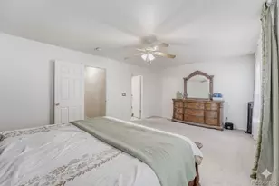 588 S Mobile Pl, Aurora, CO 80017 - Photo 8