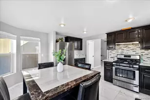 689 Willow Dr, Brighton, CO 80603 - Photo 8