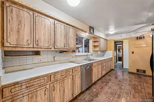 1890 Balsam St, Lakewood, CO 80214 - Photo 14