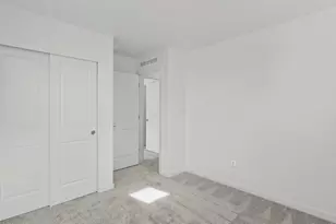 2060 S Holly St, Denver, CO 80222 - Photo 16