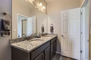 623 S Pitkin Ct, Aurora, CO 80017 - Photo 20