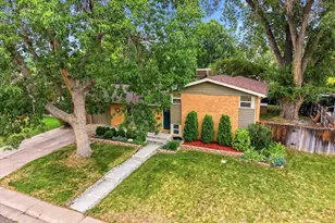 6078 Owens St, Arvada, CO 80004 - Photo 2
