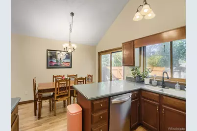 127 S Eagle Circle, Aurora, CO 80012 - Photo 8