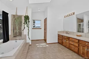 8864 S Indian Creek St, Highlands Ranch, CO 80126 - Photo 32