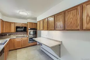 351 Nome St, Aurora, CO 80010 - Photo 6