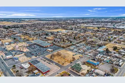 6322 Ivanhoe Street, Commerce City, CO 80022 - Photo 32