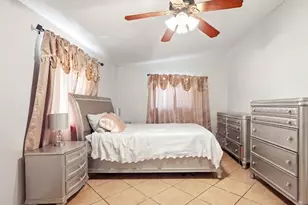 883 S Quieto Way, Denver, CO 80223 - Photo 18