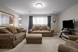 5049 Uvalda St, Denver, CO 80239 - Photo 26