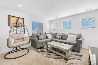 27695 E Byers Place, Aurora, CO 80018 - Photo 18