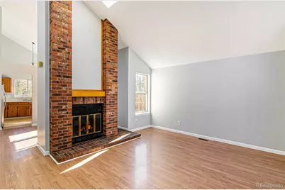 752 S Granby Circle, Aurora, CO 80012 - Photo 4