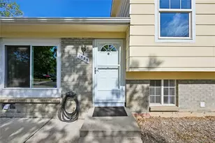 1555 S Sedalia St, Aurora, CO 80017 - Photo 4